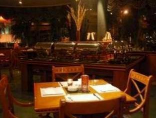 Weta International Hotel Surabaya Bagian luar foto