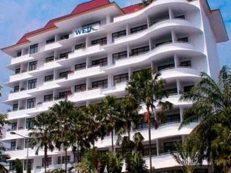 Weta International Hotel Surabaya Bagian luar foto