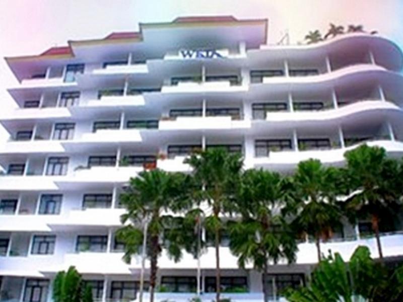 Weta International Hotel Surabaya Bagian luar foto