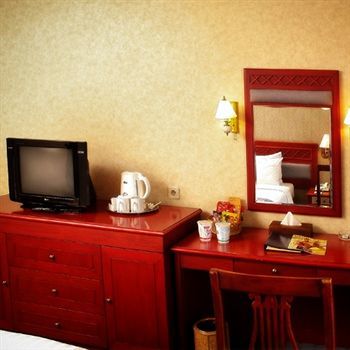 Weta International Hotel Surabaya Bagian luar foto